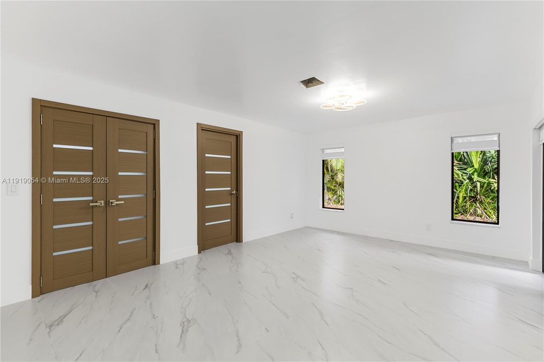 В аренду: $4,000 (3 спален, 2 ванн, 1819 Квадратных фут)