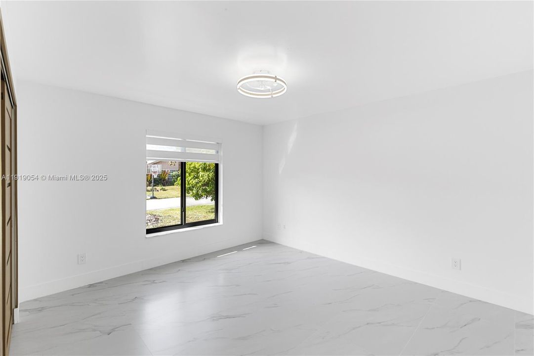 В аренду: $4,000 (3 спален, 2 ванн, 1819 Квадратных фут)