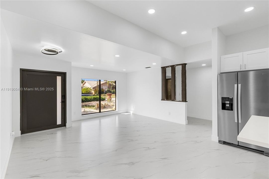 В аренду: $4,000 (3 спален, 2 ванн, 1819 Квадратных фут)