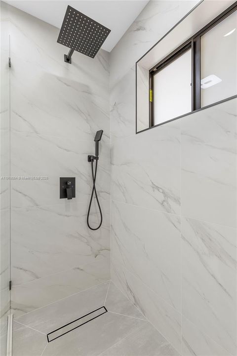 В аренду: $4,000 (3 спален, 2 ванн, 1819 Квадратных фут)