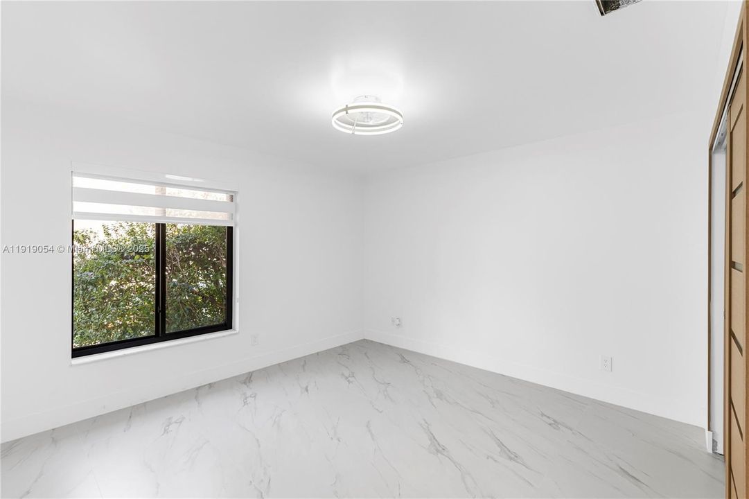 В аренду: $4,000 (3 спален, 2 ванн, 1819 Квадратных фут)