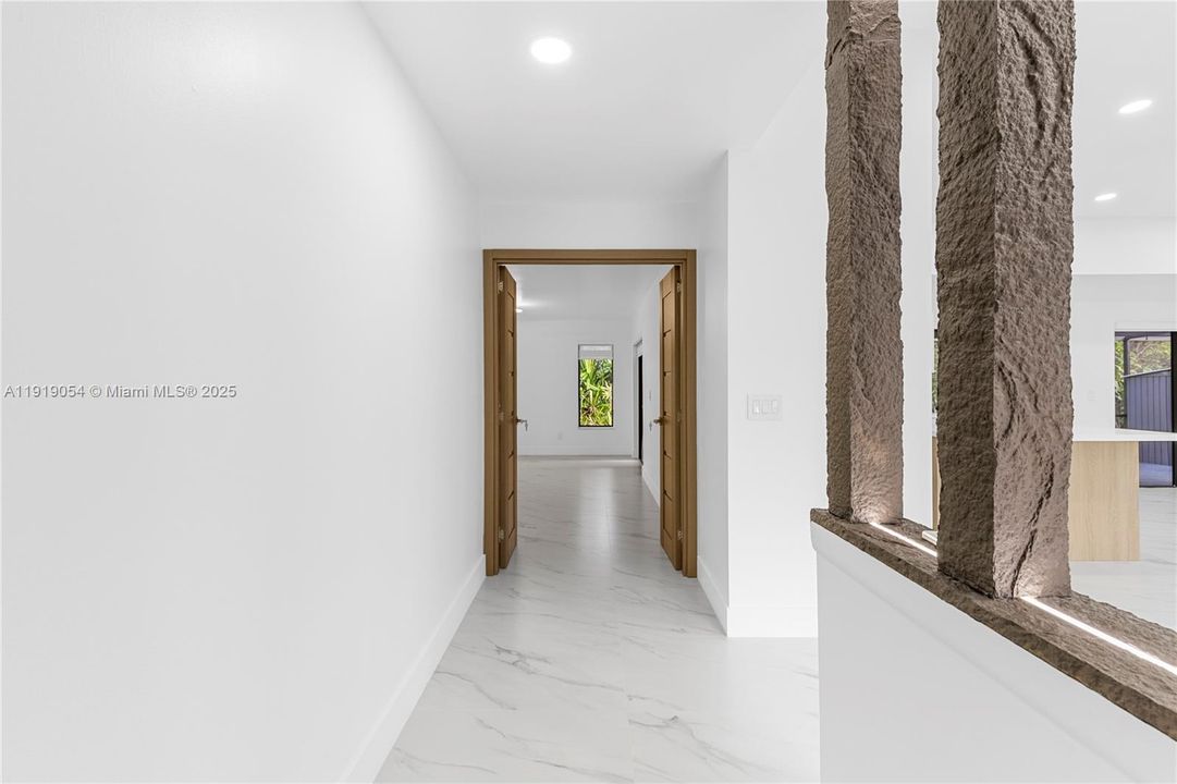 В аренду: $4,000 (3 спален, 2 ванн, 1819 Квадратных фут)