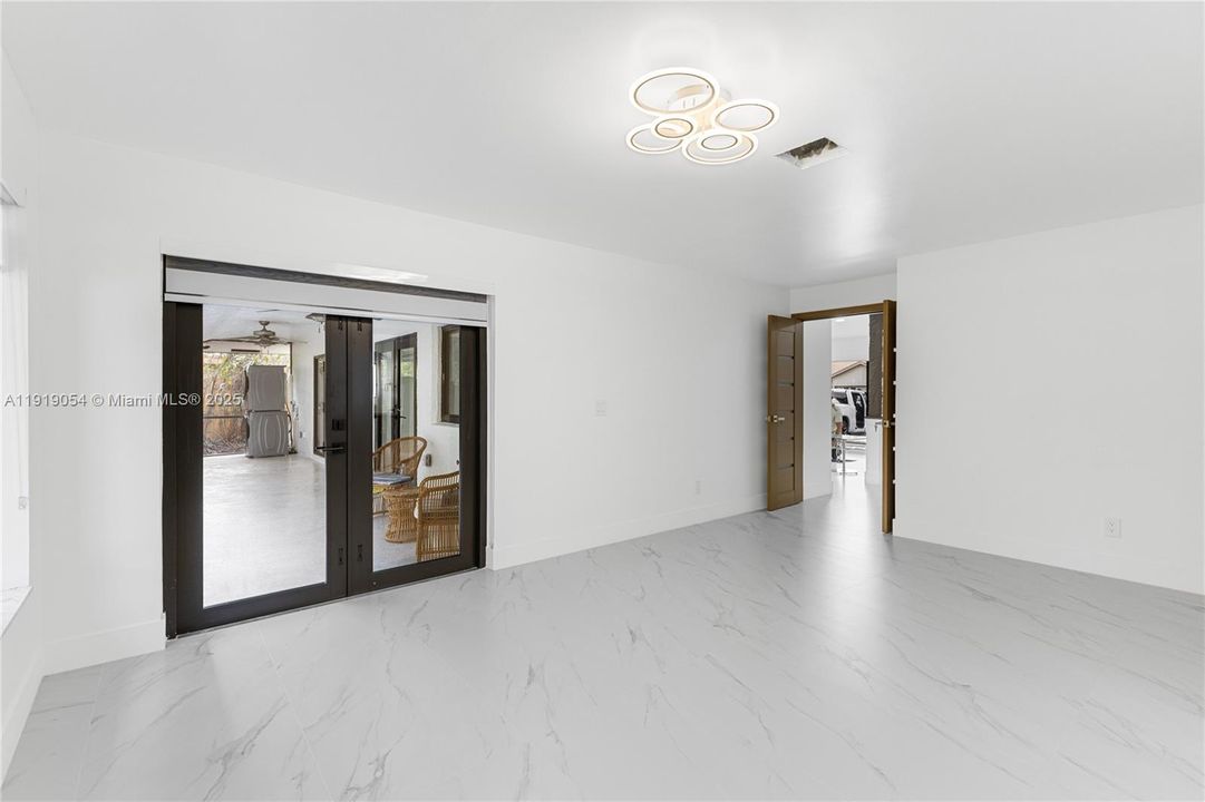 В аренду: $4,000 (3 спален, 2 ванн, 1819 Квадратных фут)