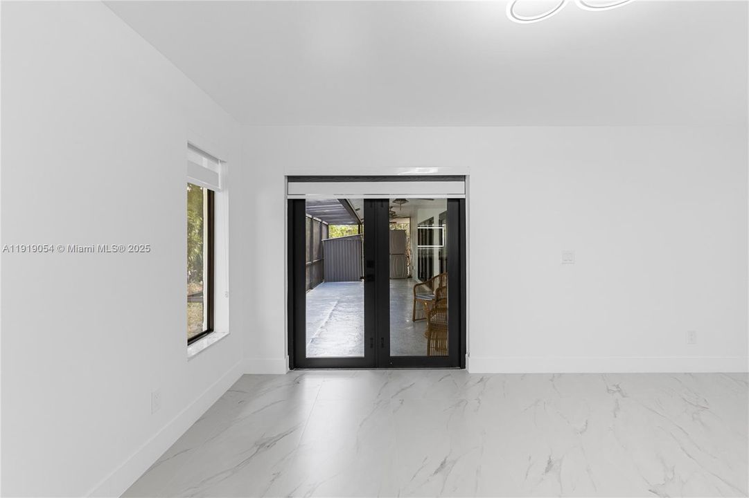 В аренду: $4,000 (3 спален, 2 ванн, 1819 Квадратных фут)