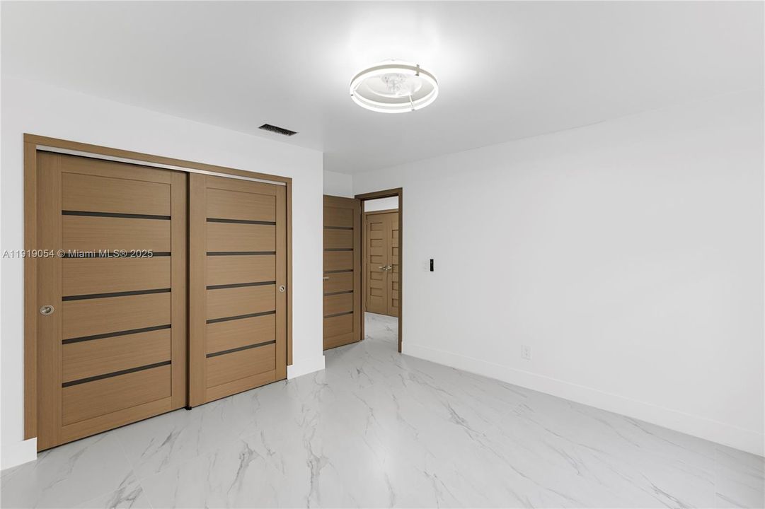 В аренду: $4,000 (3 спален, 2 ванн, 1819 Квадратных фут)