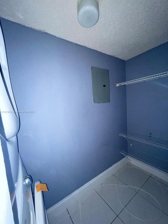 В аренду: $2,050 (2 спален, 2 ванн, 820 Квадратных фут)