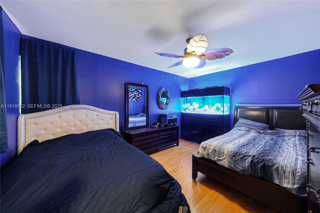 For Sale: $975,000 (4 beds, 2 baths, 2714 Square Feet)