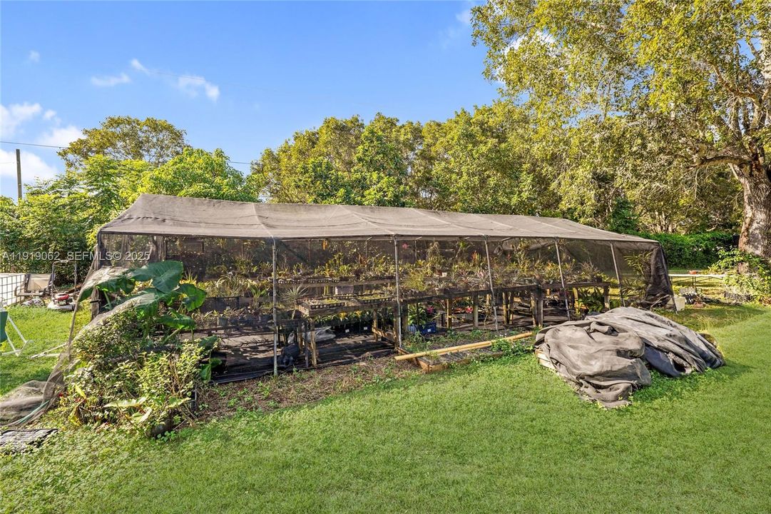 For Sale: $975,000 (4 beds, 2 baths, 2714 Square Feet)