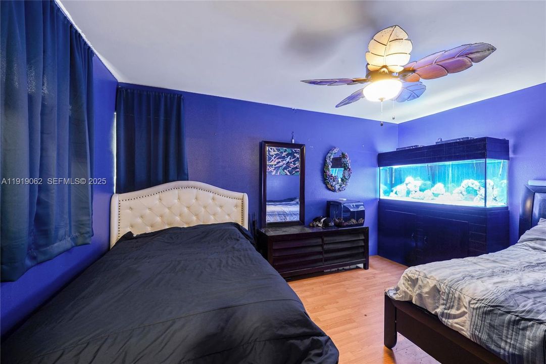 For Sale: $975,000 (4 beds, 2 baths, 2714 Square Feet)