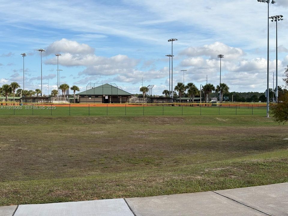 For Rent: $1,900 (3 beds, 2 baths, 0 Square Feet)