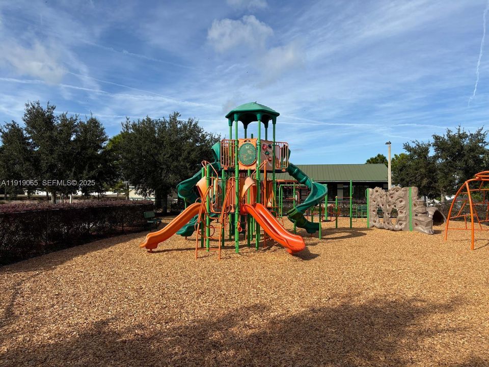 For Rent: $1,900 (3 beds, 2 baths, 0 Square Feet)