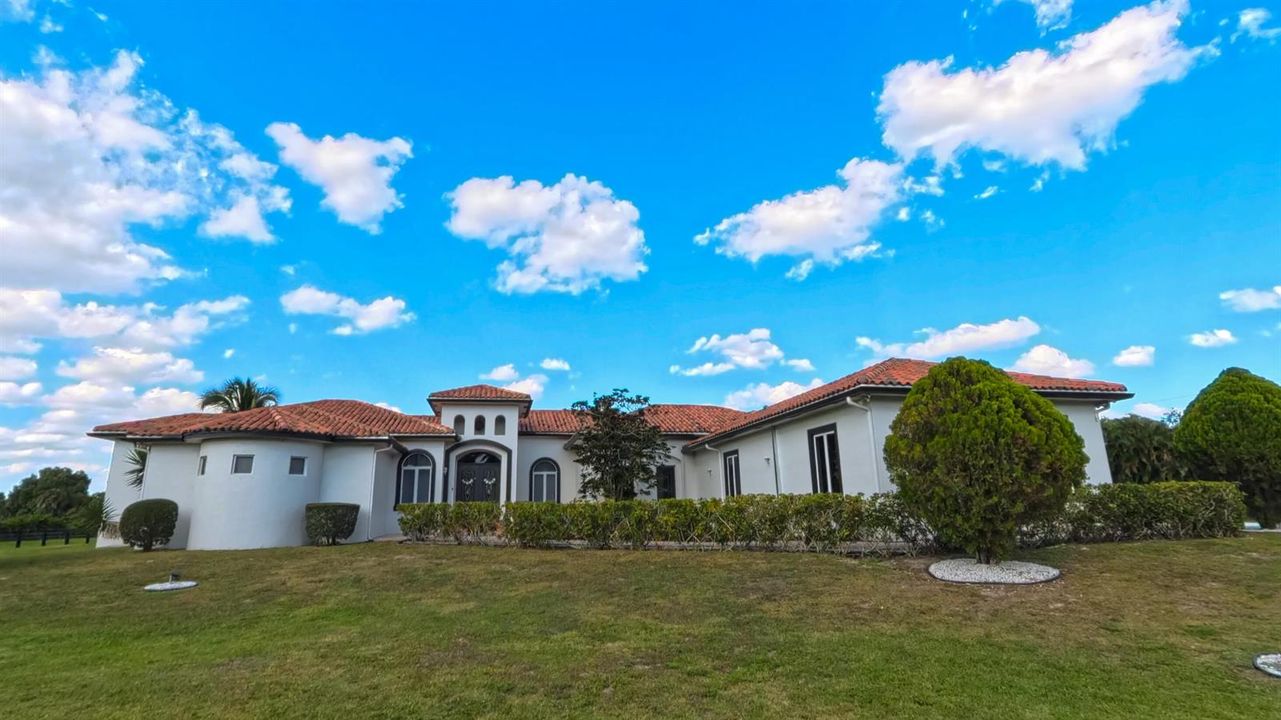 Front house 1
