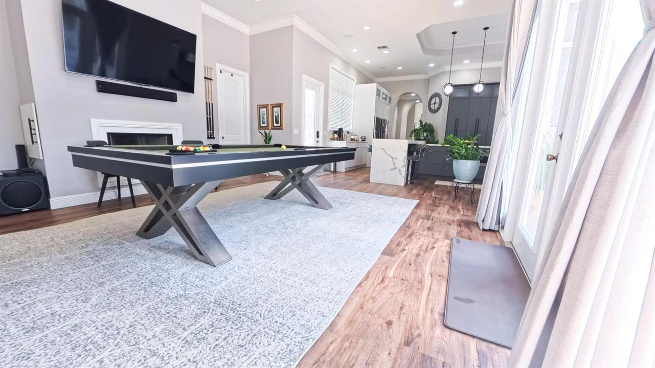Pool Table and Dinning room 2
