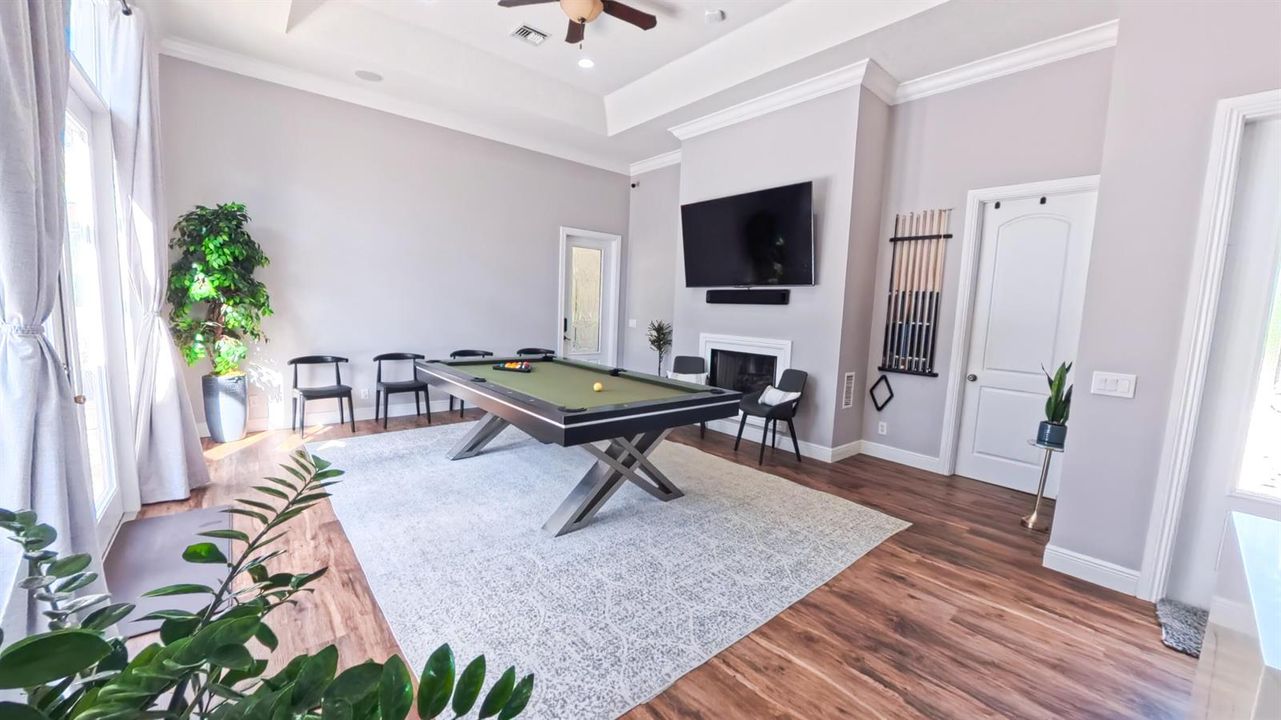 Pool Table and Dinning room 1