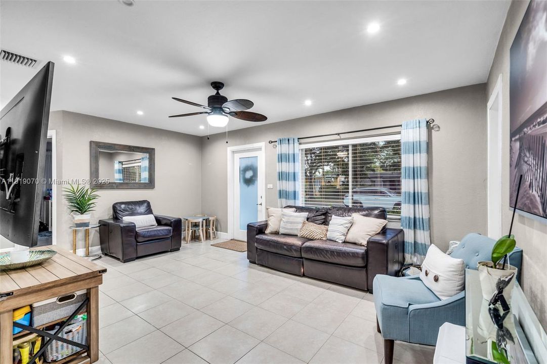 For Rent: $3,900 (3 beds, 2 baths, 0 Square Feet)