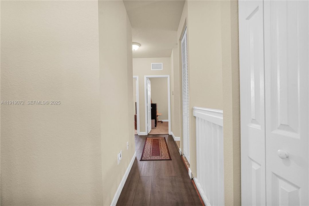 На продажу: $540,000 (4 спален, 2 ванн, 1876 Квадратных фут)