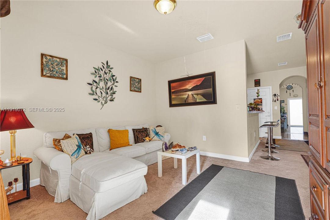 На продажу: $540,000 (4 спален, 2 ванн, 1876 Квадратных фут)