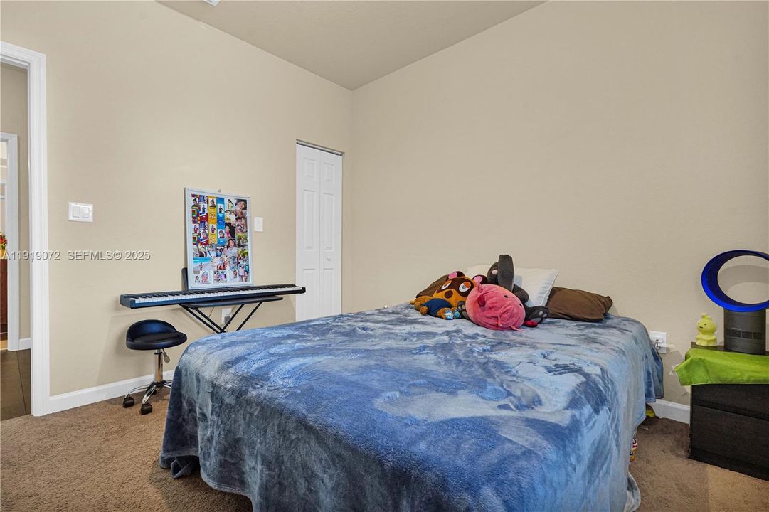 На продажу: $540,000 (4 спален, 2 ванн, 1876 Квадратных фут)