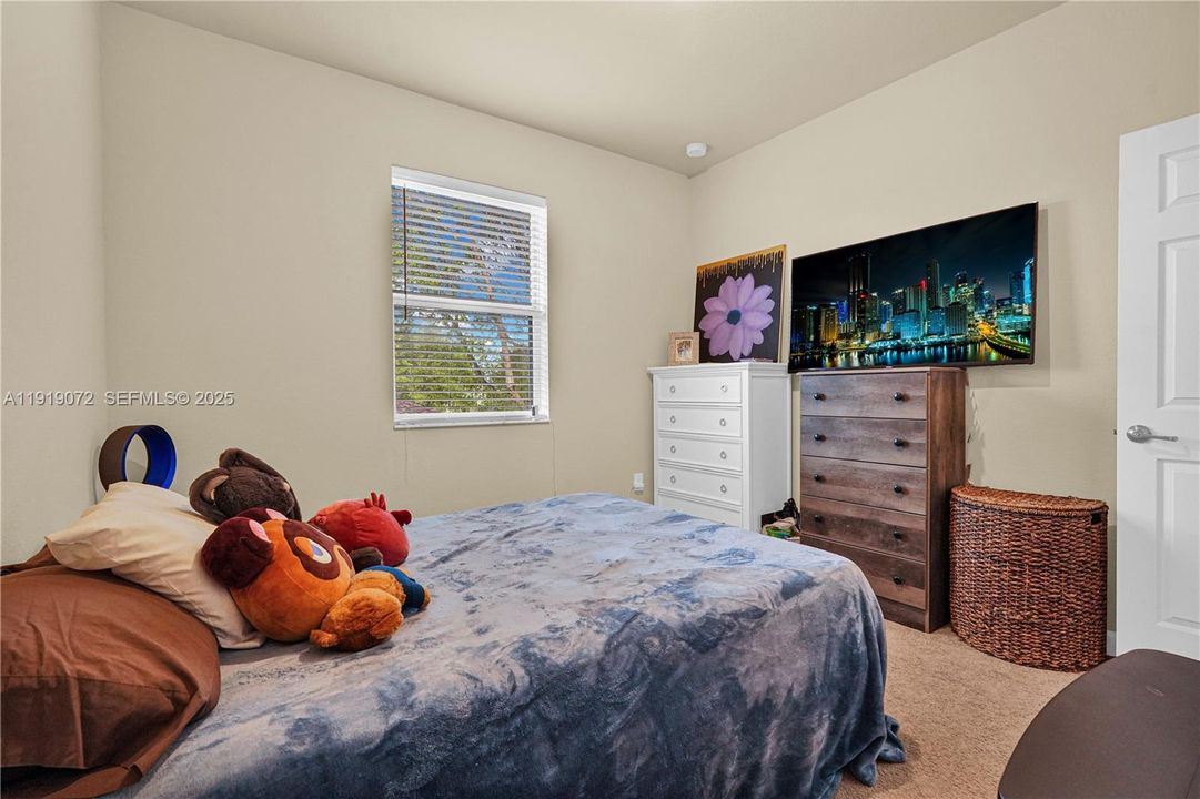 На продажу: $540,000 (4 спален, 2 ванн, 1876 Квадратных фут)