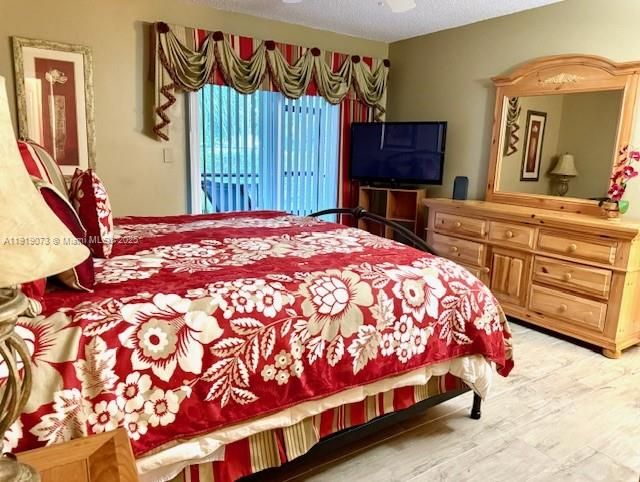 For Sale: $279,000 (2 beds, 2 baths, 1380 Square Feet)