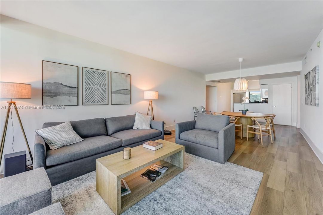 Recently Rented: $4,100 (2 beds, 2 baths, 1174 Square Feet)