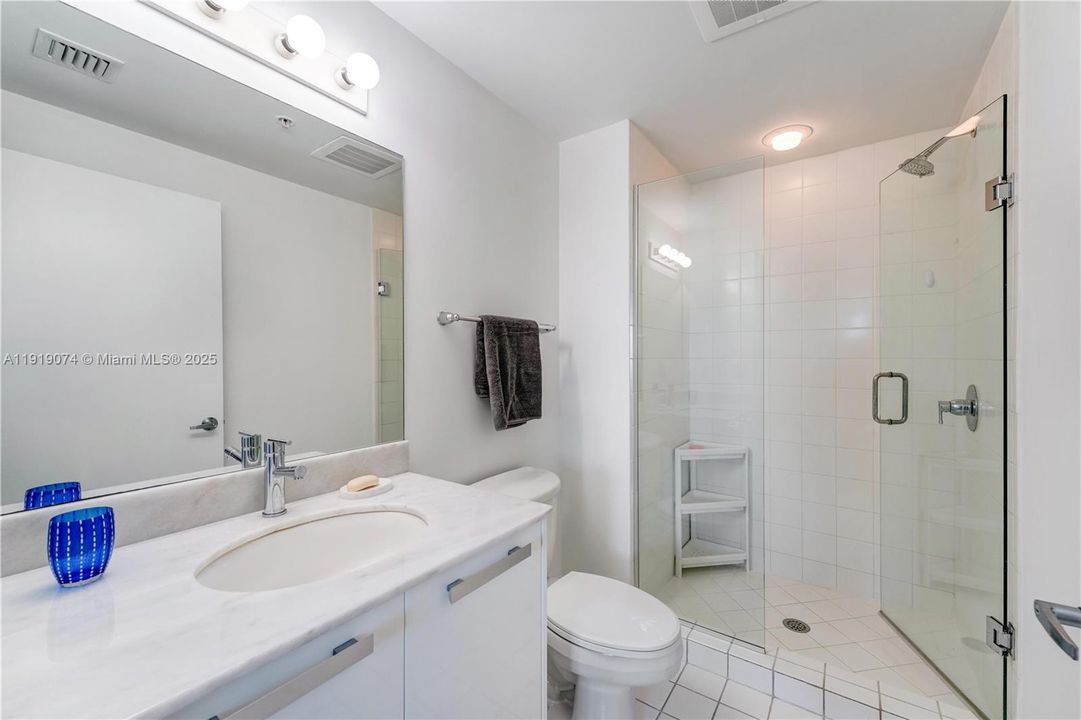 Recently Rented: $4,100 (2 beds, 2 baths, 1174 Square Feet)