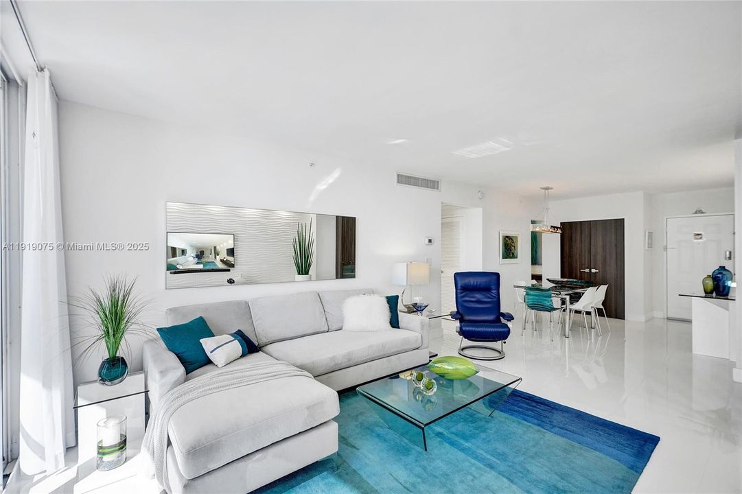 For Rent: $3,500 (1 beds, 1 baths, 745 Square Feet)