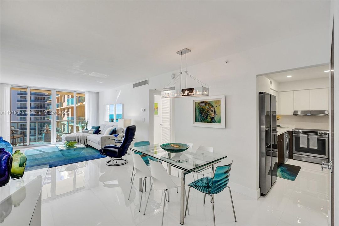 For Rent: $3,500 (1 beds, 1 baths, 745 Square Feet)