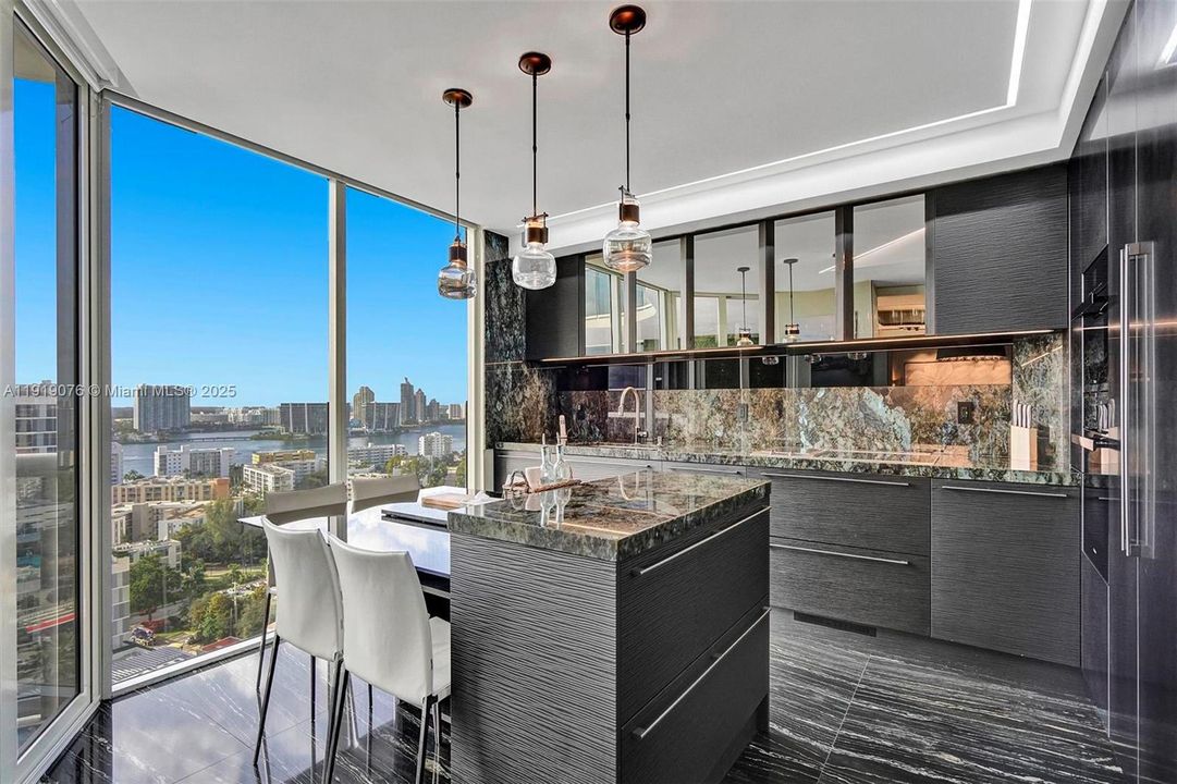 For Sale: $2,899,000 (3 beds, 3 baths, 1840 Square Feet)