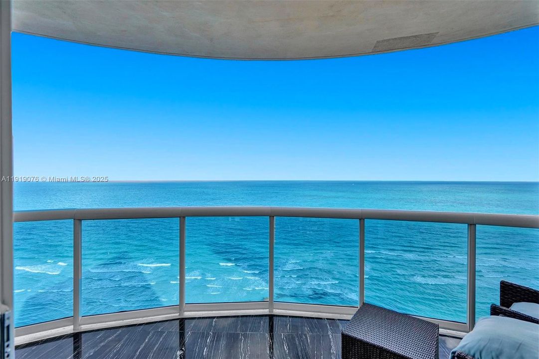 For Sale: $2,899,000 (3 beds, 3 baths, 1840 Square Feet)