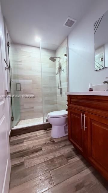 For Rent: $3,500 (3 beds, 2 baths, 1236 Square Feet)