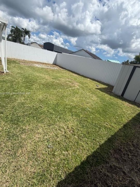 For Rent: $3,500 (3 beds, 2 baths, 1236 Square Feet)