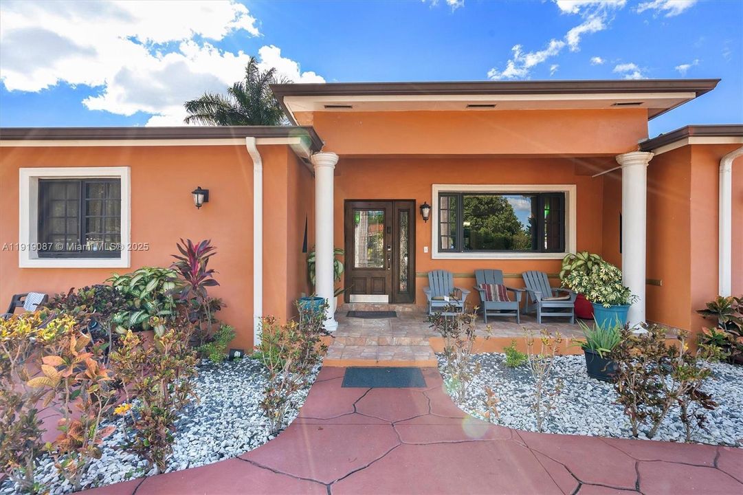 For Sale: $1,100,000 (4 beds, 3 baths, 2216 Square Feet)