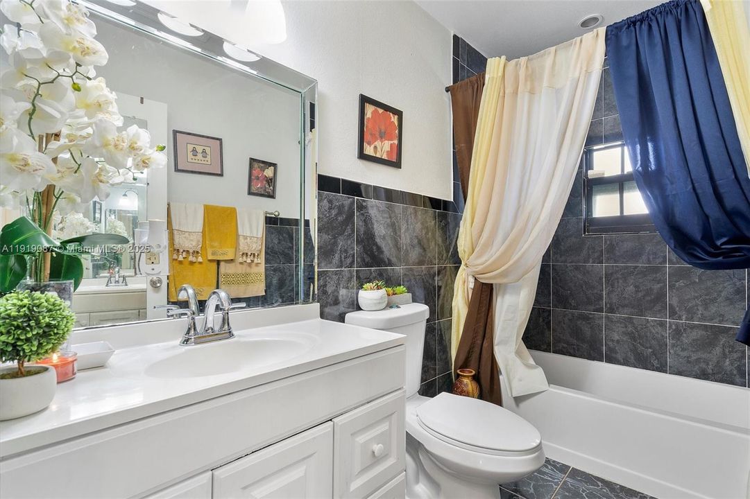 For Sale: $1,100,000 (4 beds, 3 baths, 2216 Square Feet)