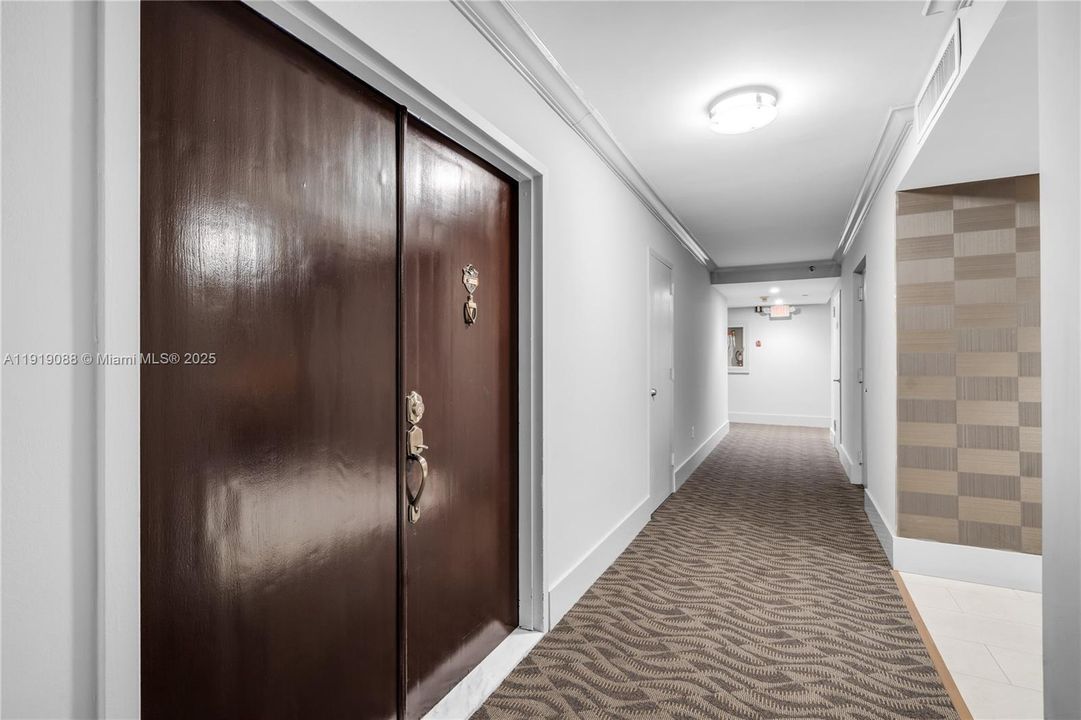 Active With Contract: $525,000 (2 beds, 2 baths, 1283 Square Feet)