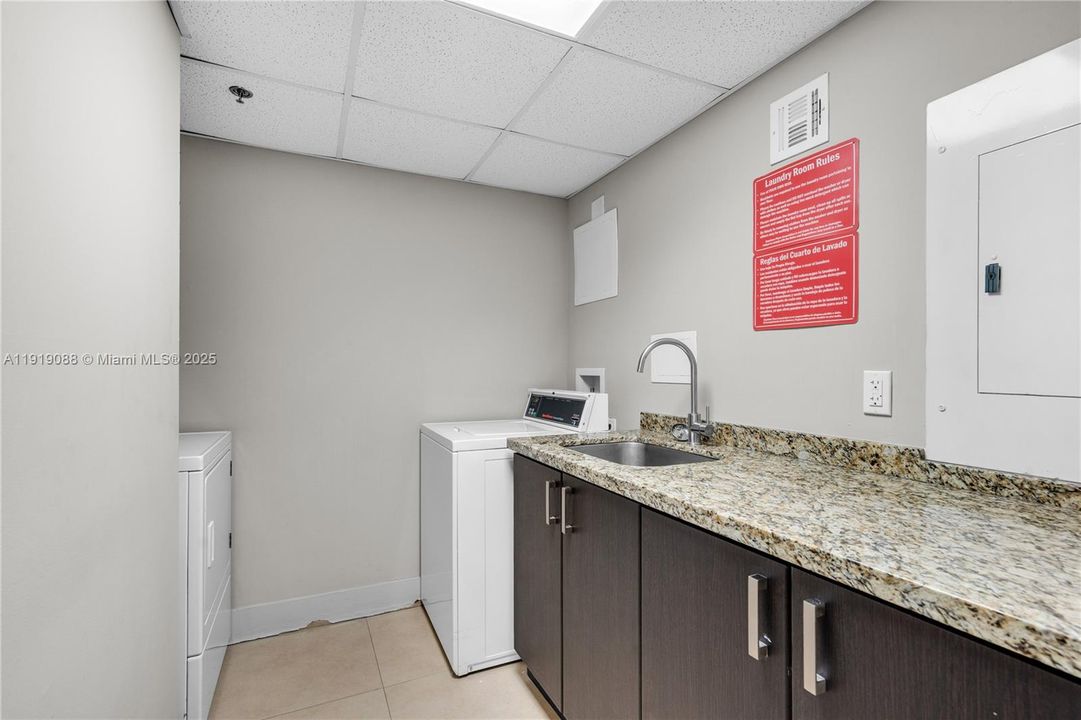 Active With Contract: $525,000 (2 beds, 2 baths, 1283 Square Feet)