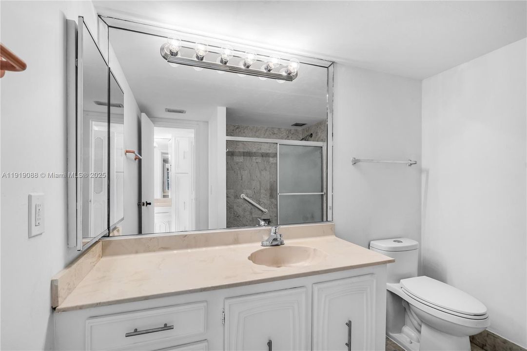 Active With Contract: $525,000 (2 beds, 2 baths, 1283 Square Feet)