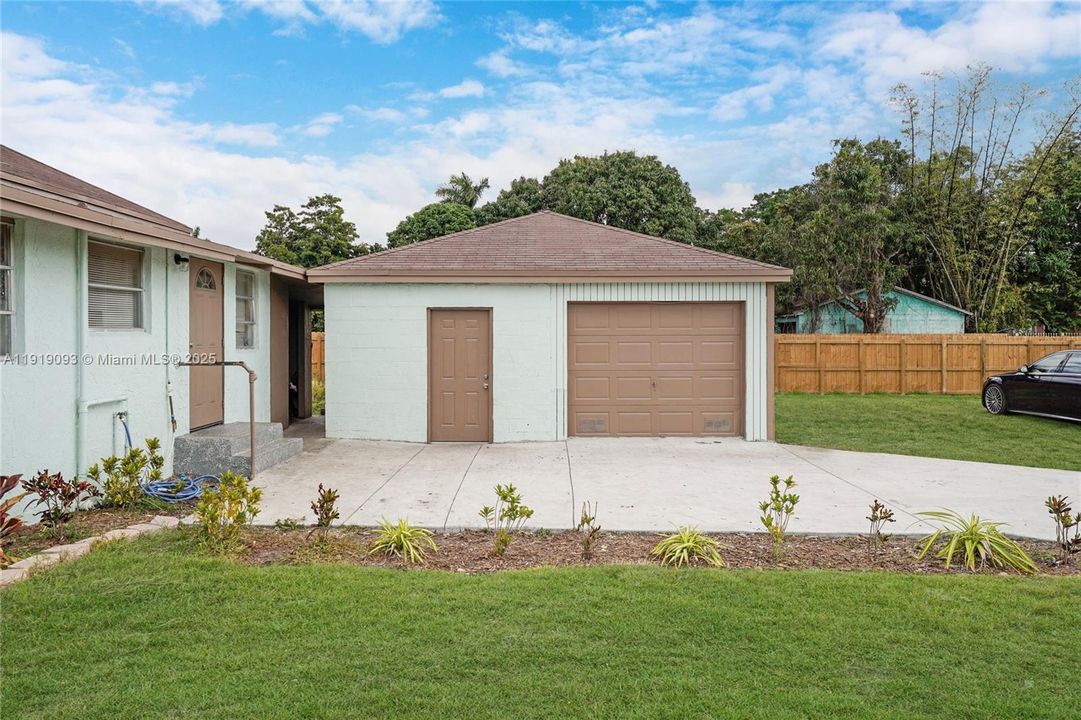 待售: $479,900 (3 贝兹, 2 浴室, 1380 平方英尺)