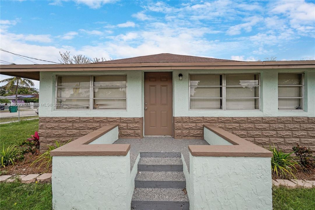 待售: $479,900 (3 贝兹, 2 浴室, 1380 平方英尺)