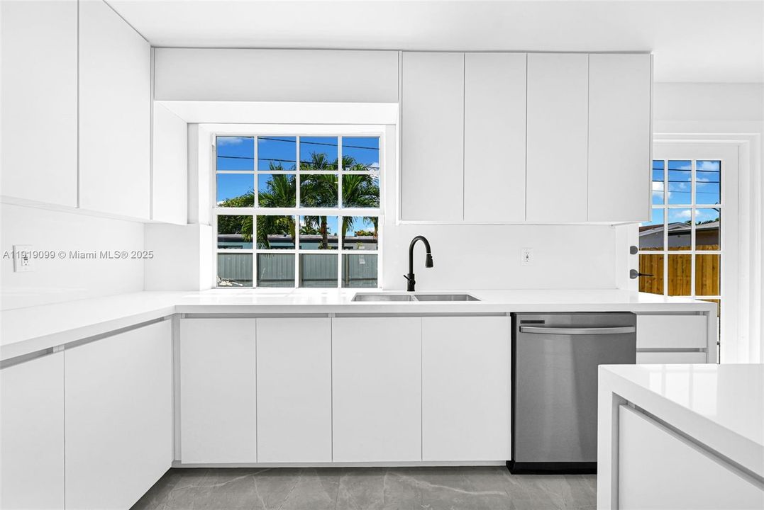 En Renta: $5,500 (5 camas, 3 baños, 1854 Pies cuadrados)