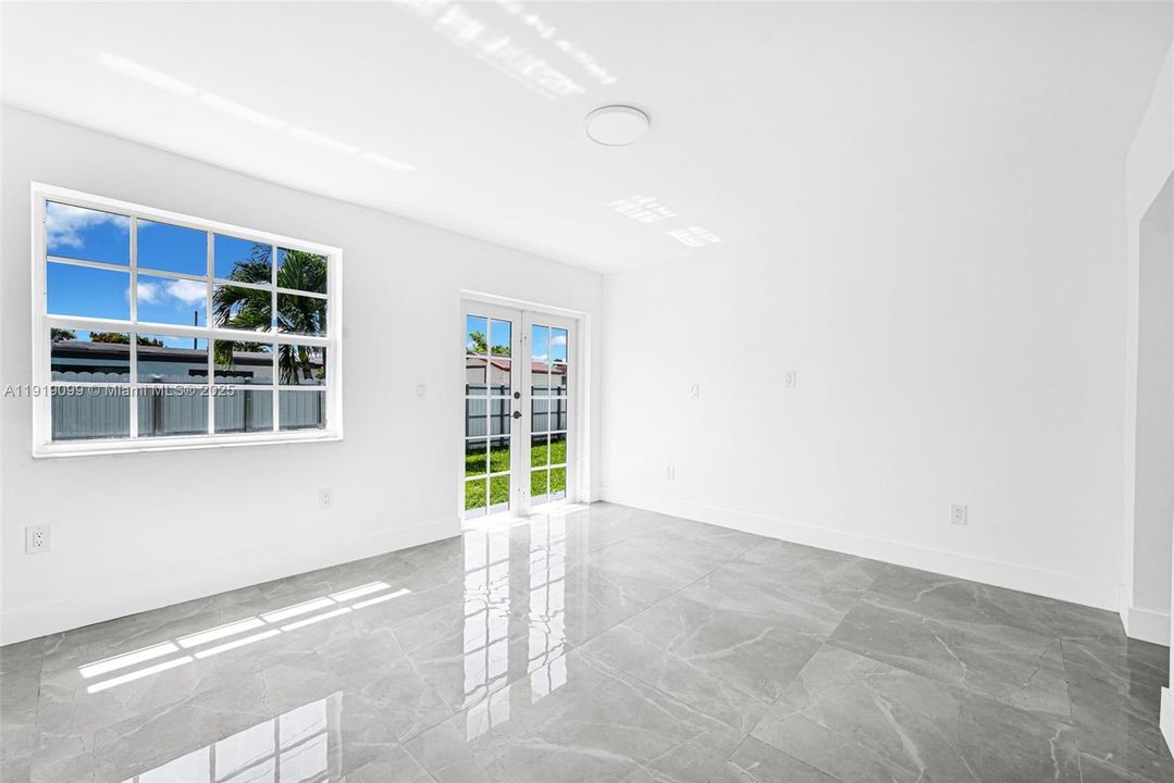 En Renta: $5,500 (5 camas, 3 baños, 1854 Pies cuadrados)