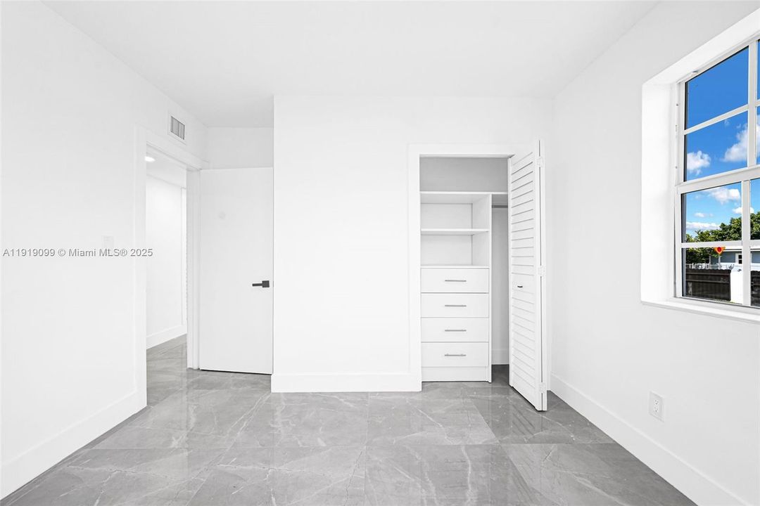 En Renta: $5,500 (5 camas, 3 baños, 1854 Pies cuadrados)