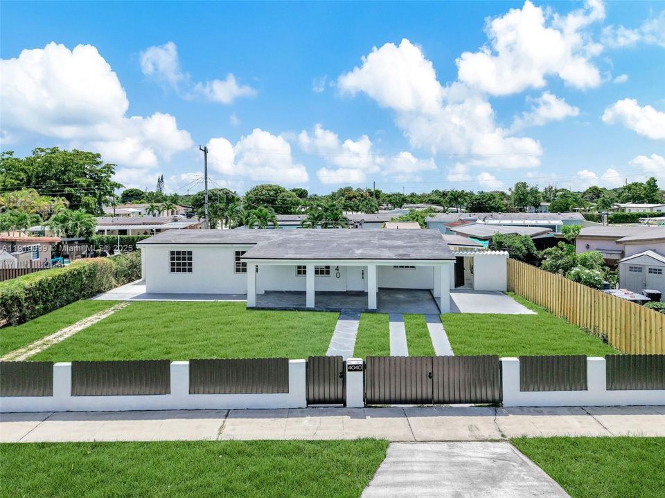 En Renta: $5,500 (5 camas, 3 baños, 1854 Pies cuadrados)