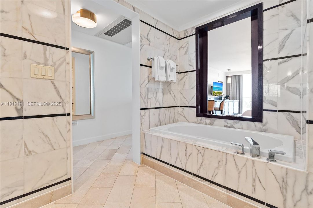 待售: $999,000 (0 贝兹, 1 浴室, 522 平方英尺)