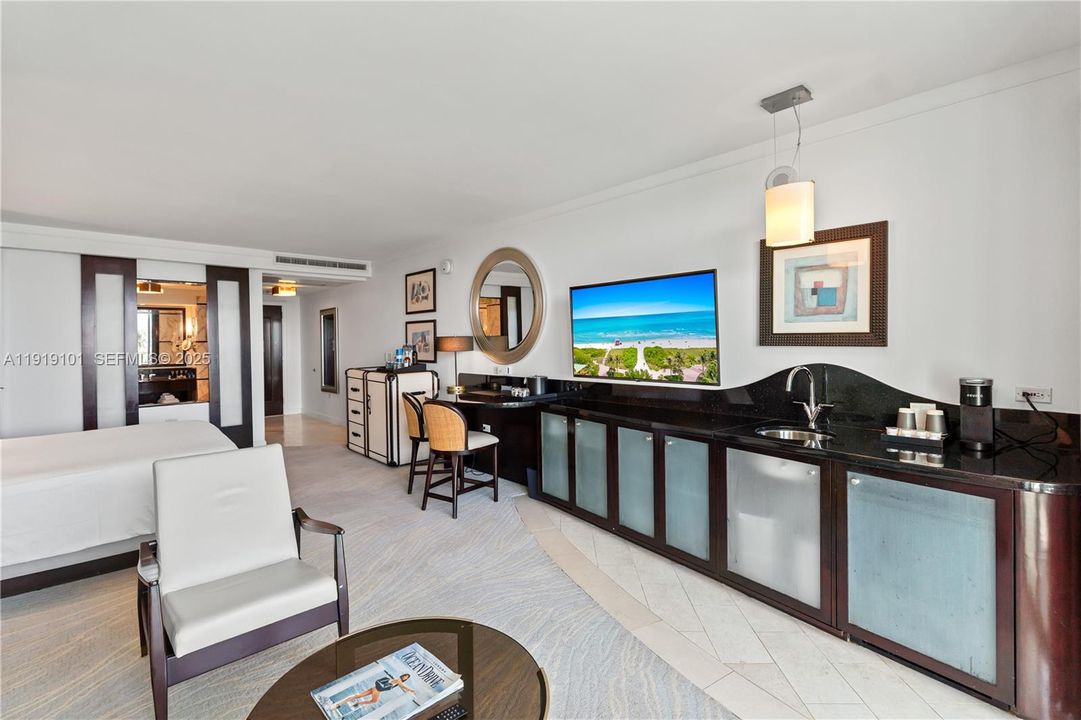 待售: $999,000 (0 贝兹, 1 浴室, 522 平方英尺)