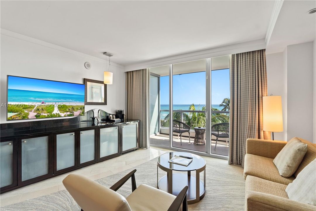 待售: $999,000 (0 贝兹, 1 浴室, 522 平方英尺)