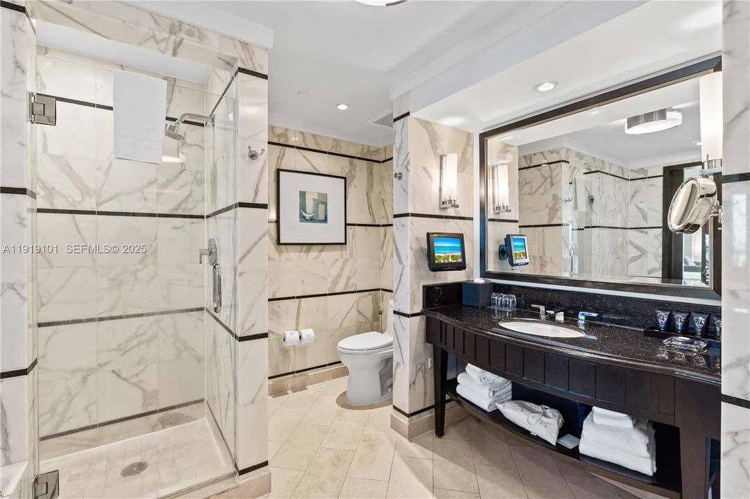 待售: $999,000 (0 贝兹, 1 浴室, 522 平方英尺)