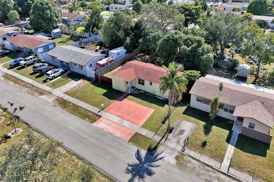 : $535,000 (4 beds, 2 baths, 1305 Square Feet)