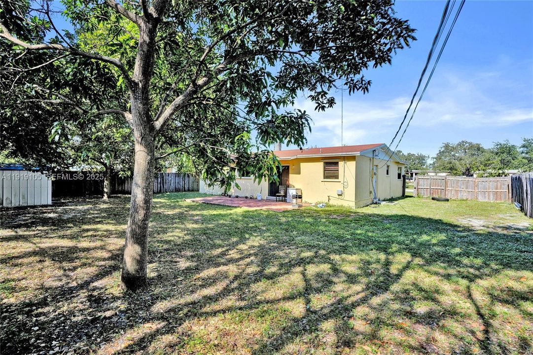 : $535,000 (4 beds, 2 baths, 1305 Square Feet)