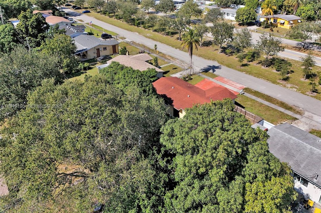 : $535,000 (4 beds, 2 baths, 1305 Square Feet)